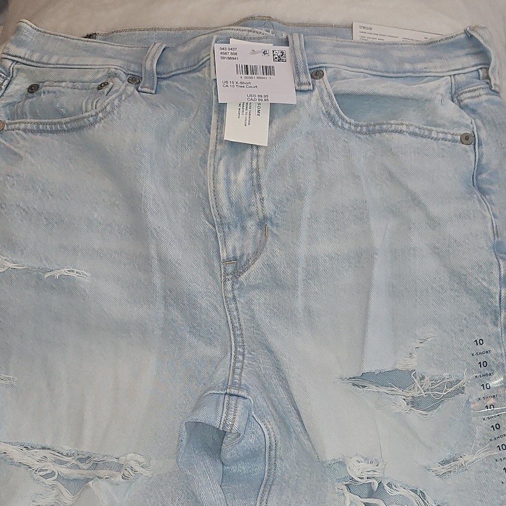 American Eagle Outfitters Light Blue High Rise Jeans